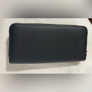 Women's Black Faux Leather Clutch Wallet With Gold Double Zipper Compartments